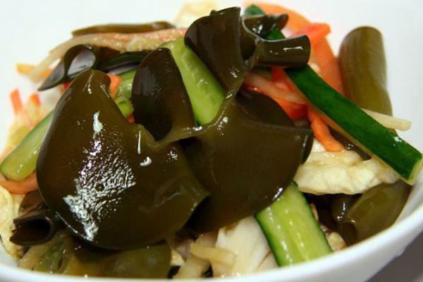 ◆送料込み◆三陸産　乾燥めかぶ　A級品使用　180ｇx10袋入り