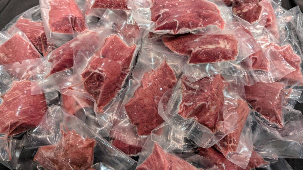 【信頼の国内肥育】赤身馬刺し　約200g（個包装40g〜70g）