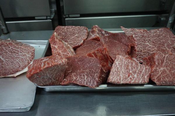 A5米沢牛もも500gカットぐりむきサク取りブロック極上冷凍1006