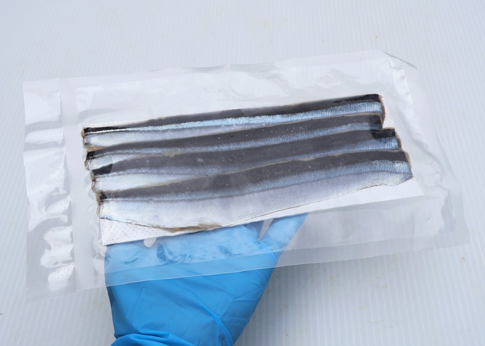 冷凍　生食　さんま　フィレ　4枚x100　岩手県　刺身用　真空