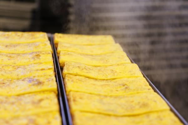 国内産　厚焼玉子焼き　ノーカット　【冷蔵品】