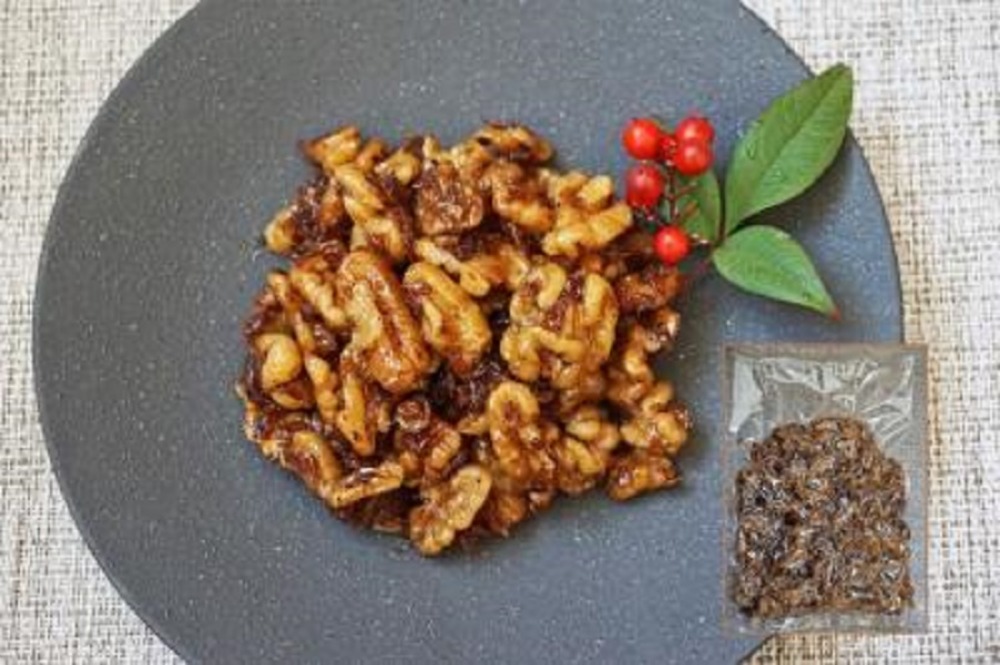 くるみ甘露煮　えびまぶし　（水産加工）