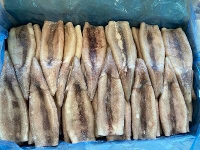 【中国産】ARマツイカつぼ抜き　60尾（7.5ｋｇ）　約23ｃｍ