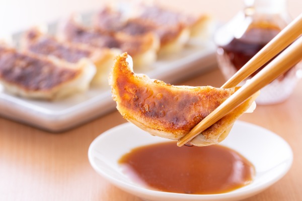 創業の味！博多一口国産生餃子　50個　650ｇ（50個/ｐ）