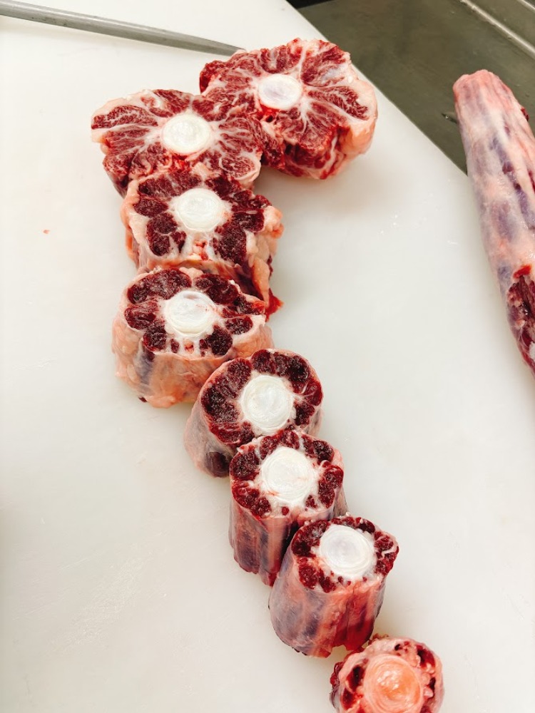 【九州産】黒毛和牛テール1頭分（約1kg〜1.5kg）