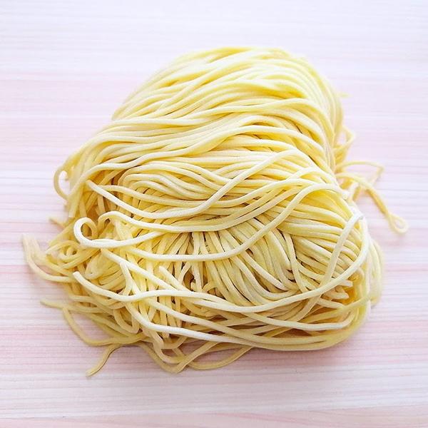 ★自社工場製造【冷やしに合う！極細麺】低加水ストレート130ｇ