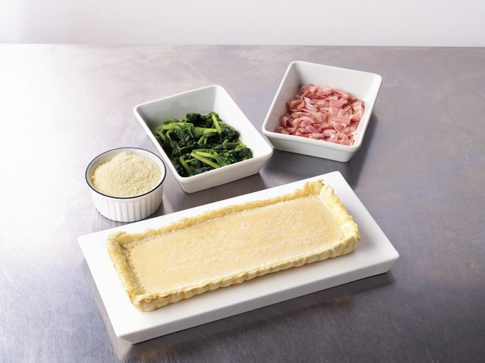 シェフが仕上げる　ベースキシュ【具材をのせて焼くだけ！】