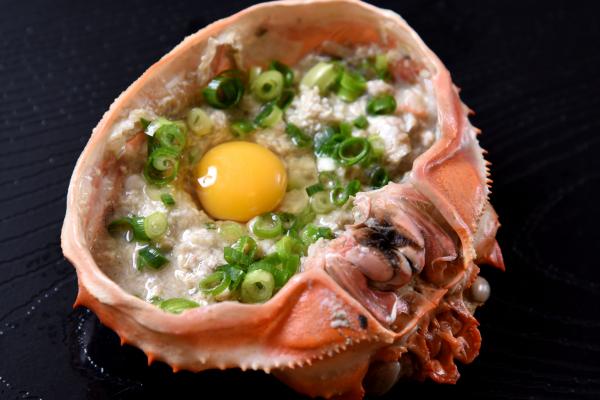 【1番人気】紅ズワイ　かに味噌甲羅盛り【解凍だけで一品酒肴】