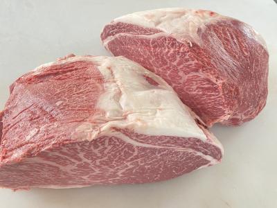 千屋牛肉　内平・内もも(ウチモモ)A4〜A5　半分ブロック