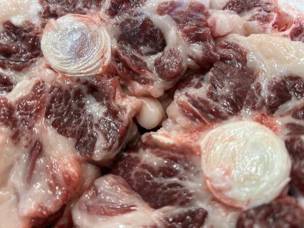 チルド商品　　近江牛ホルモン　テール　　鮮度抜群　不定貫