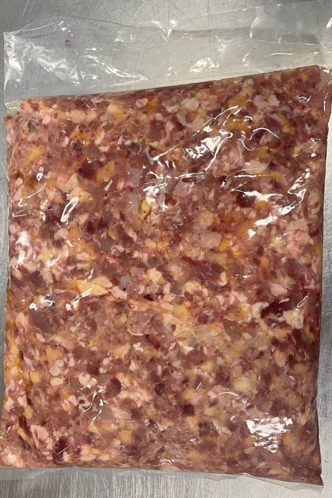 真空【国産】親鶏　ト体まるごとミンチ（老鶏ミンチ）（凍結品）