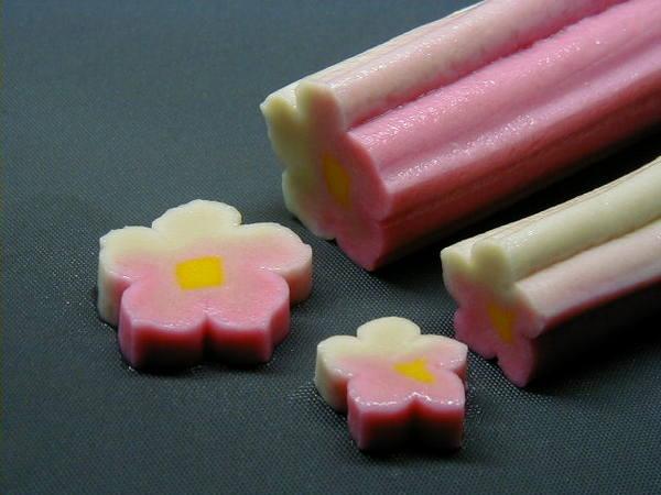 【季節の御薦め品！職人技が冴えます逸品！】梅棒麩（大）