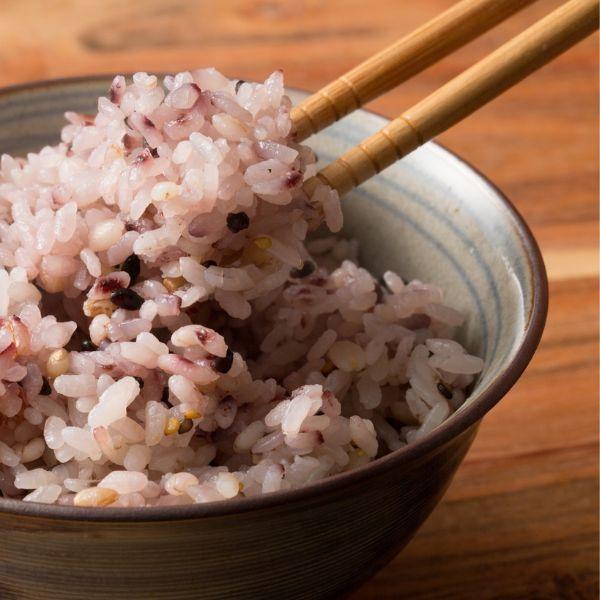 【国産雑穀米】胡麻香る十穀米　小分け／ジップ付真空保存袋