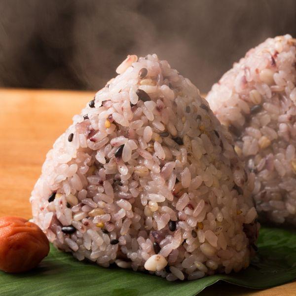 【国産雑穀米】胡麻香る十穀米　小分け／ジップ付真空保存袋