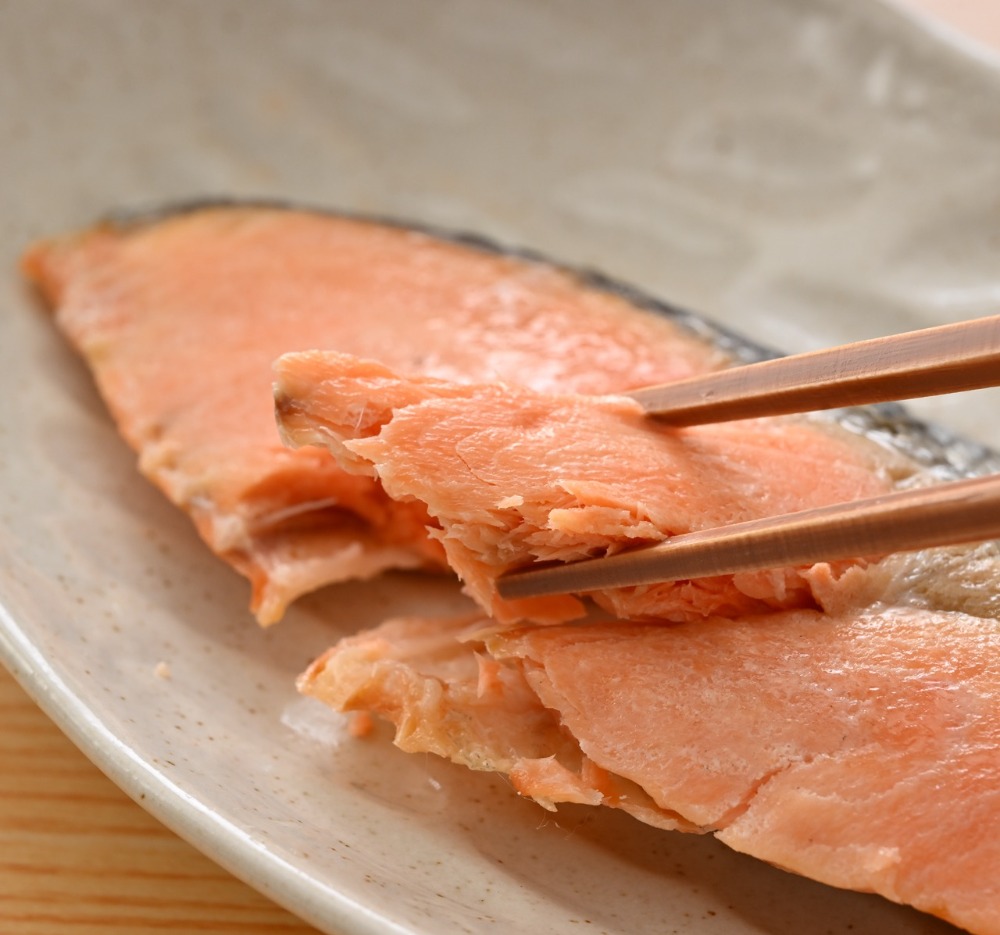 ＜サンプル＞定塩甘口　銀鮭切身　1kg(9~12切)
