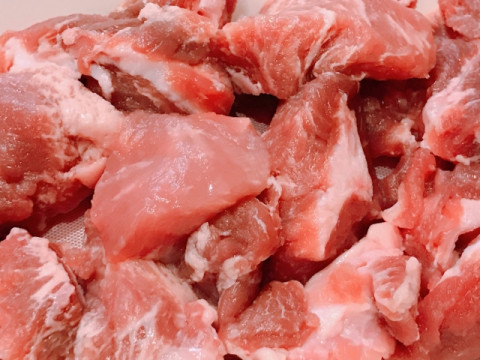 【送料無料】牛頰肉　できれば国産で　１回の納品は８キロ〜１２キロで　小さな洋食屋です