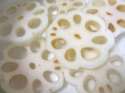 【送料無料】薄切りレンコン水煮