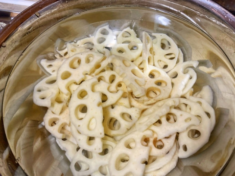 【送料無料】レンコン薄切水煮1/2カットか1/4カット