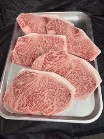 【送料無料】近江牛　A5　牝（メス）　サーロインステーキ　200g