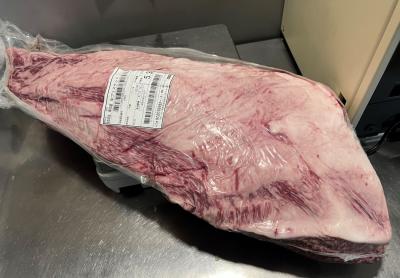 【新商品】【新商品】鳥取和牛　黒毛和牛　A5　本体のみ　ブリスケ　コブなし　冷蔵