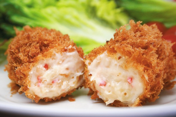 紅ズワイガニを使ったグラタンコロッケ80g　(冷凍)