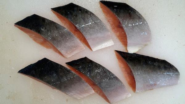 ます　骨無し切身(切り身)　無塩　30ｇ