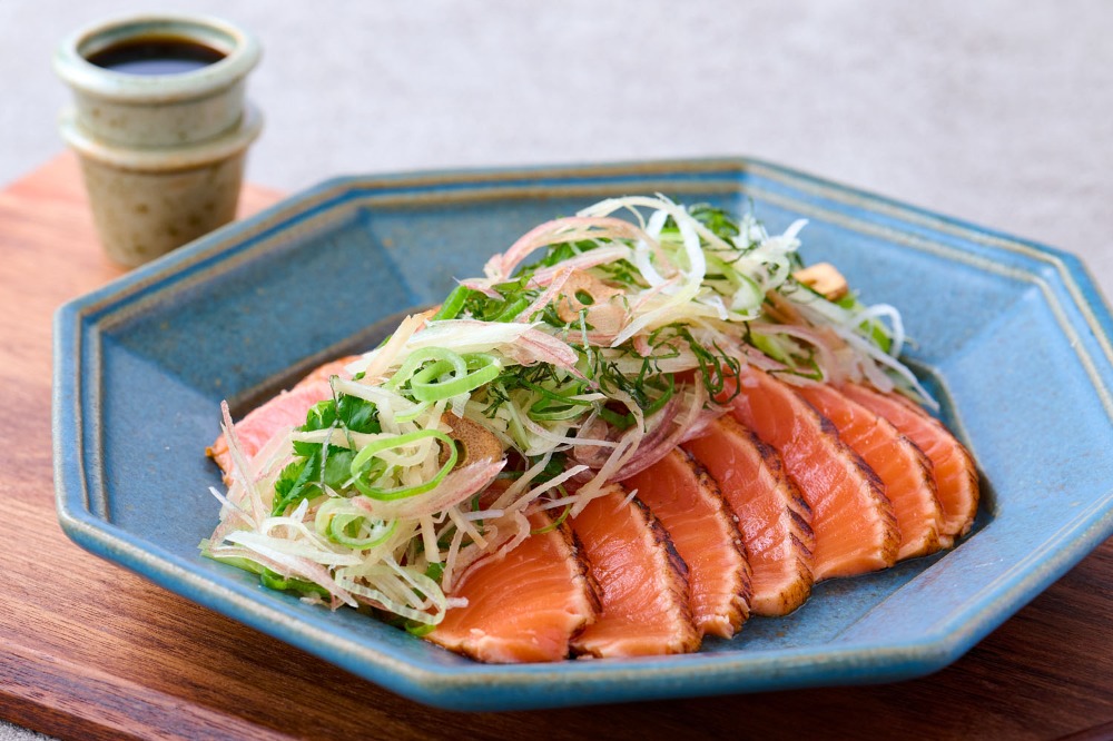 サーモンたたきスライス（炙り・鮭）5kg（単箱）