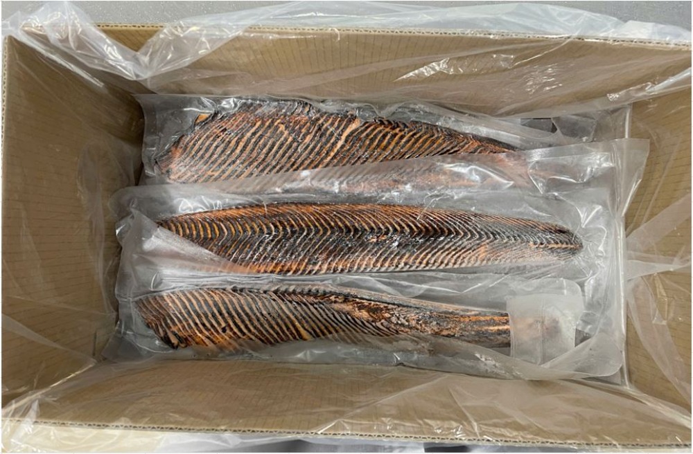 サーモンたたきロイン（炙り・鮭）5kg（単箱）