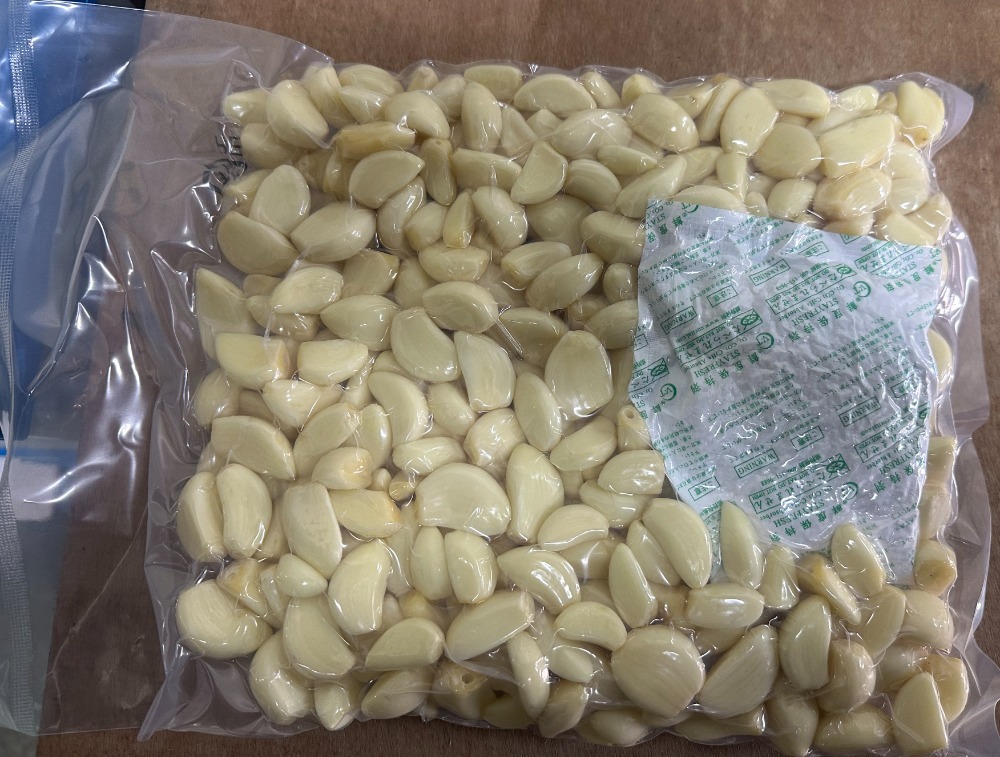 622-4　むきにんにく1kg(Mix)