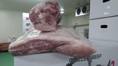 【A5】九州産黒毛和牛 ウデ・トンビチルド（冷蔵）