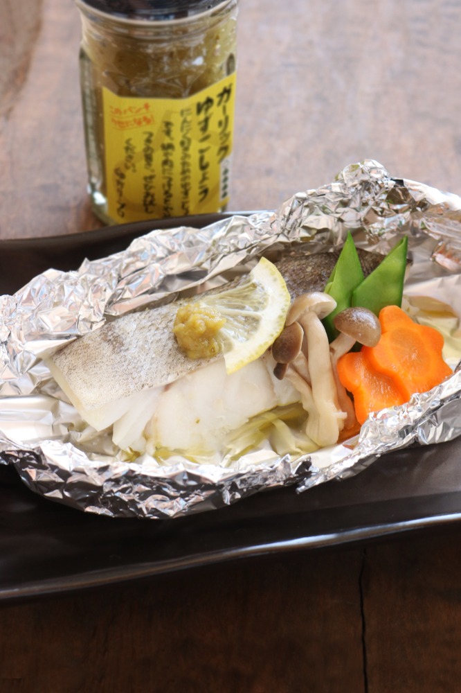 【鍋・焼鳥・肉に】業務用ガーリックゆずこしょう　1kg（袋）