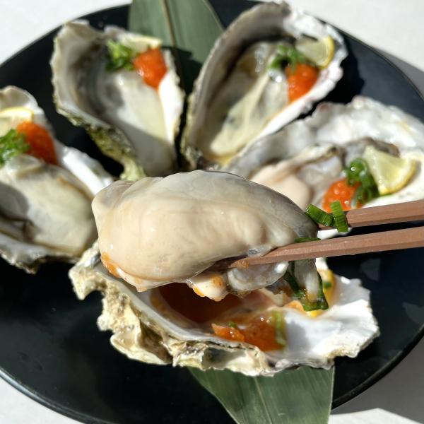 三陸産冷凍殻付き牡蠣　生食可能　約100/150g　80個入