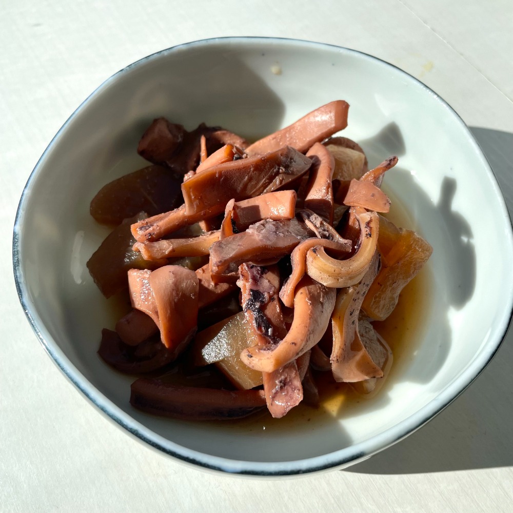 宮城県産スルメイカ切身（ゲソ込み）　1kg