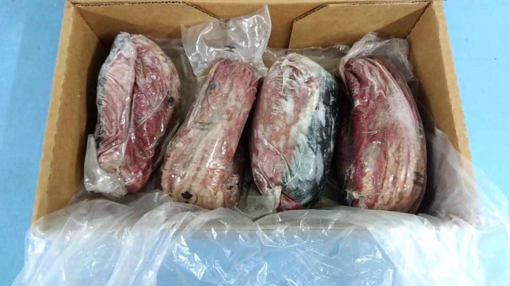 カナダ産ムキタン　牛タン（チルフロ）