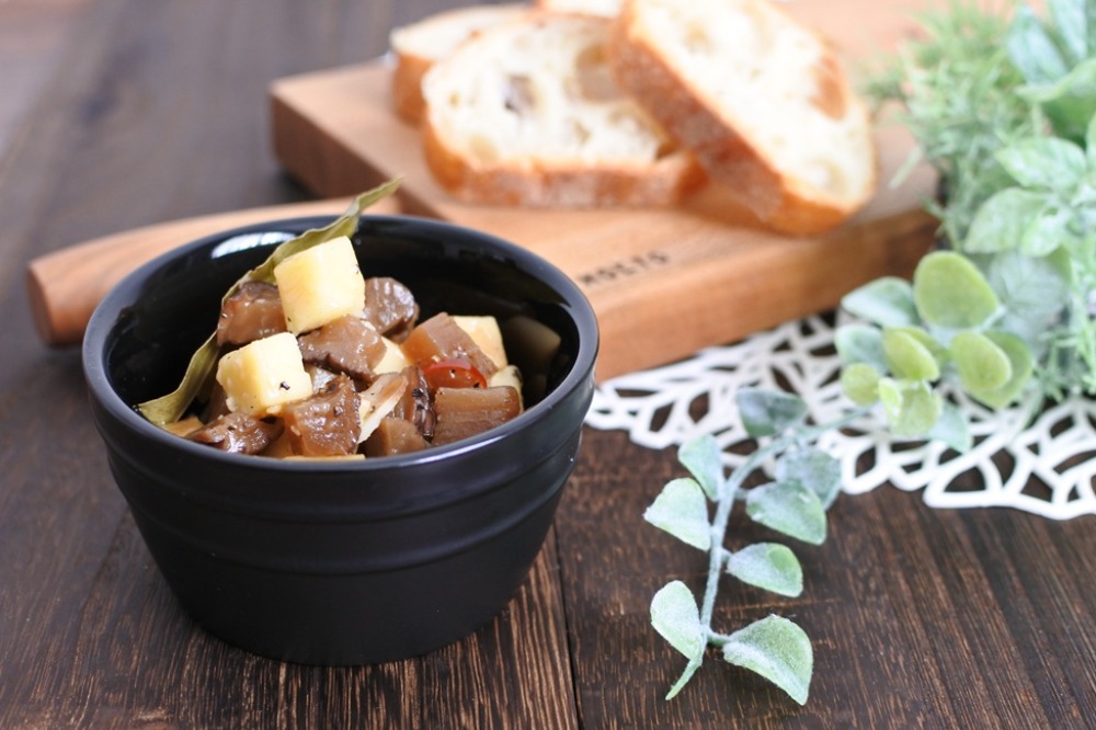 【ワインのお供に】いぶりがっことチーズのオイル漬