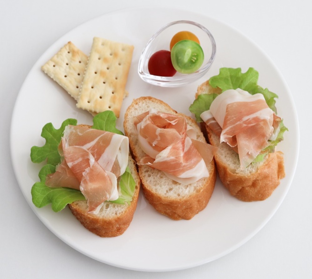 【国内自社加工】生ハム　スライス　100gx3パック　つけ麺にも！