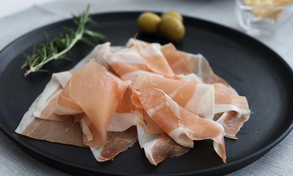 【国内自社加工】生ハム　スライス　100gx3パック　国産豚使用