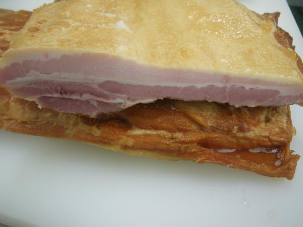 こだわりの熟成ベーコン（ブロック）
