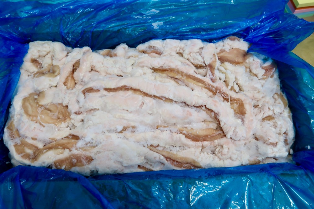 和牛交雑牛小腸（冷凍）　　　