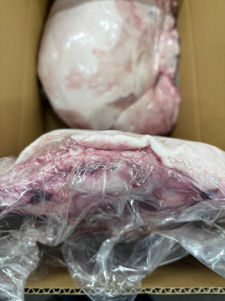 【歩留り良】国産豚ウデ　スネ・マエバラ・骨肌除去　ケース売