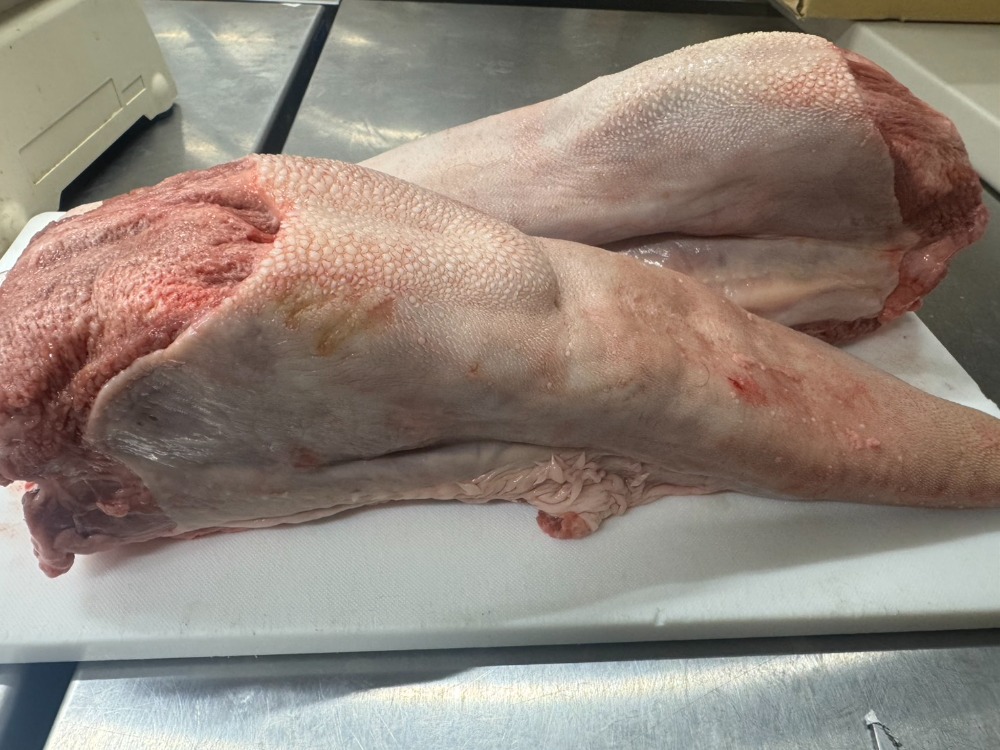 交雑牛　白タン　チルド（冷蔵）