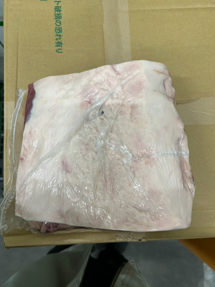 【訳アリ】交雑牛リブロース　（経産）チルド冷蔵　