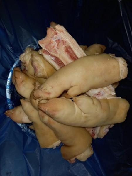 純粋黒豚豚足半割　九州産（冷凍）10kg