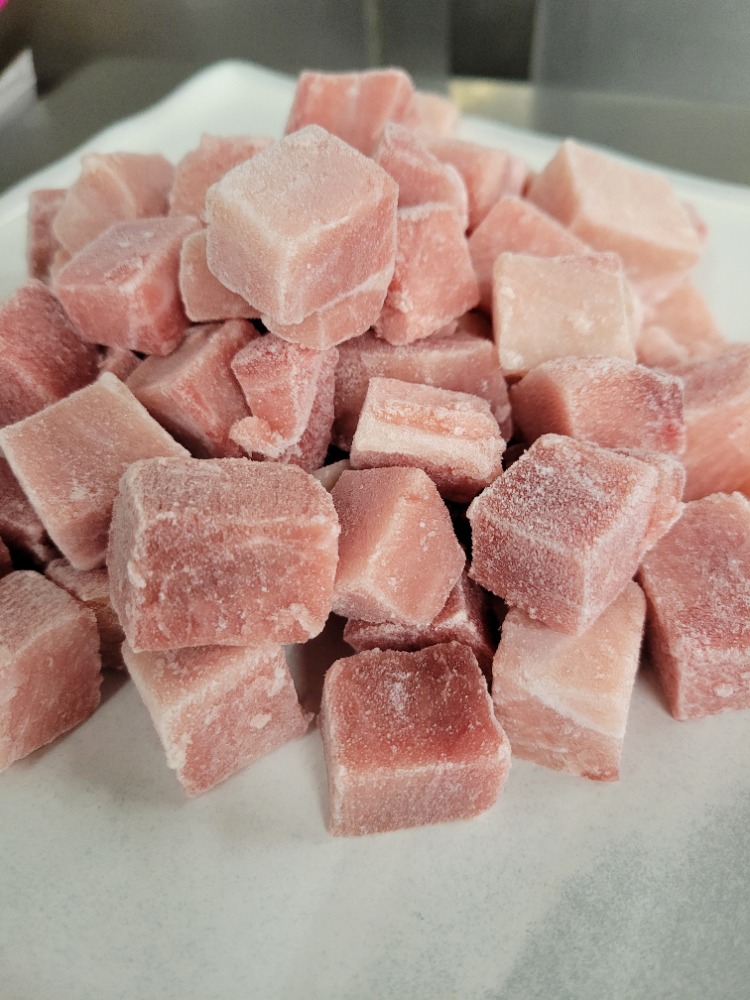 【新商品】【新商品】【オーダー】輸入豚モモ　ダイスカット