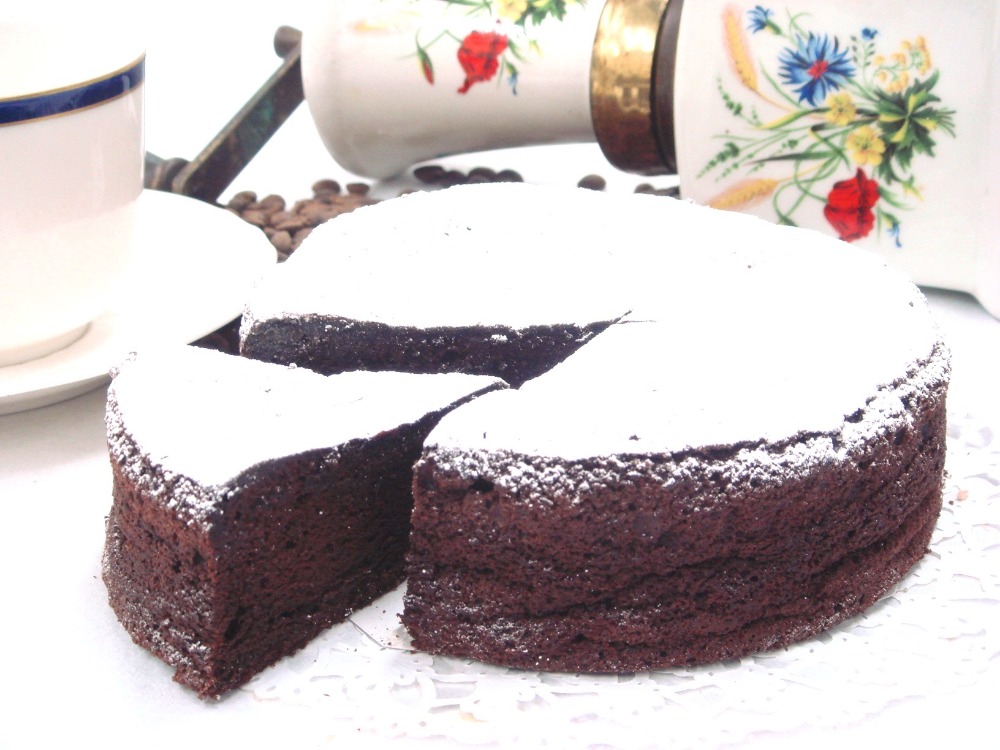 ザッハトルテケーキ・6号/18cm・12カット・@216/1カット/税込