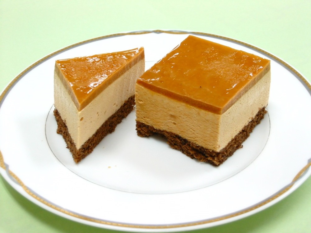 バイキングシートケーキ・ハーフ・マンゴ30cmx7.5cmx3.5cm