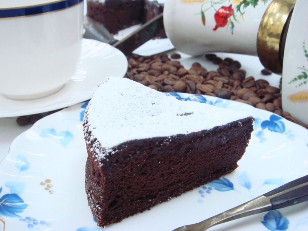 ザッハトルテケーキ・6号/18cm・12カット・@216/1カット/税込