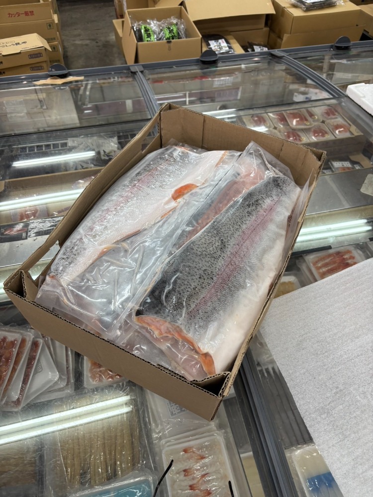 養殖トラウトフィーレトリムC（生食用）