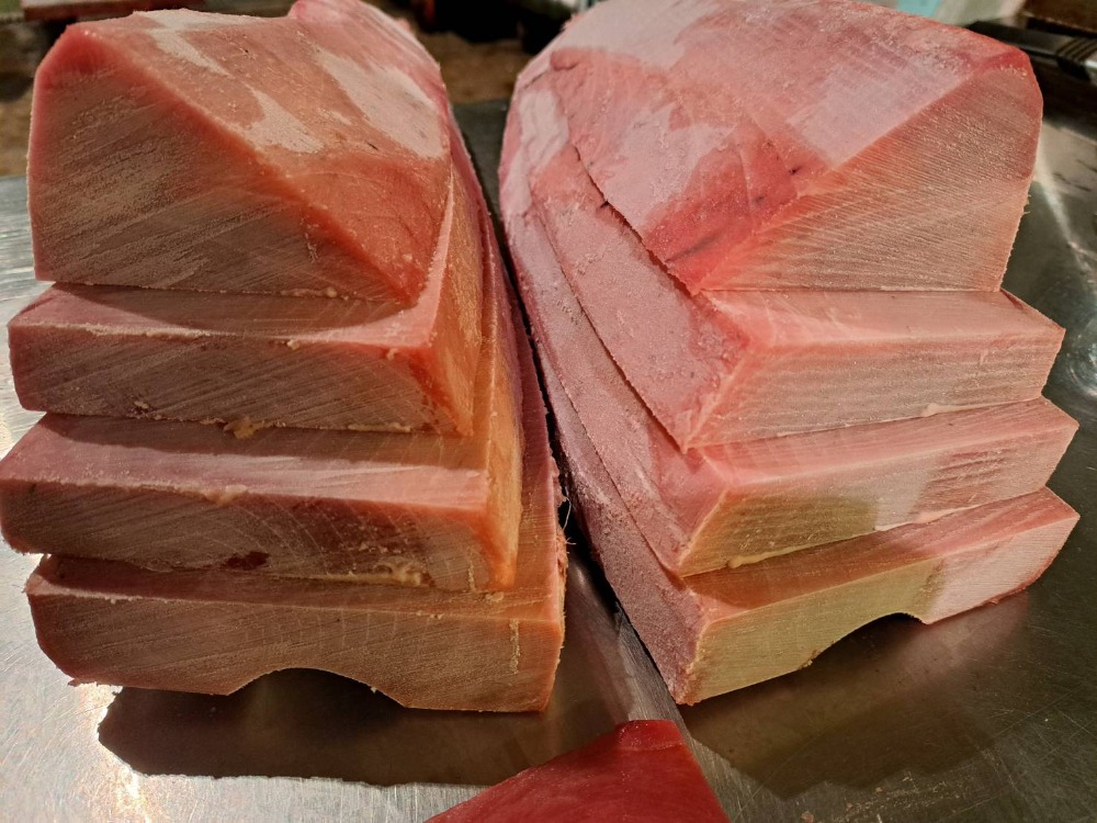 冷凍キハダマグロ並冊スキンレス(きはだ鮪サク)【14kg】