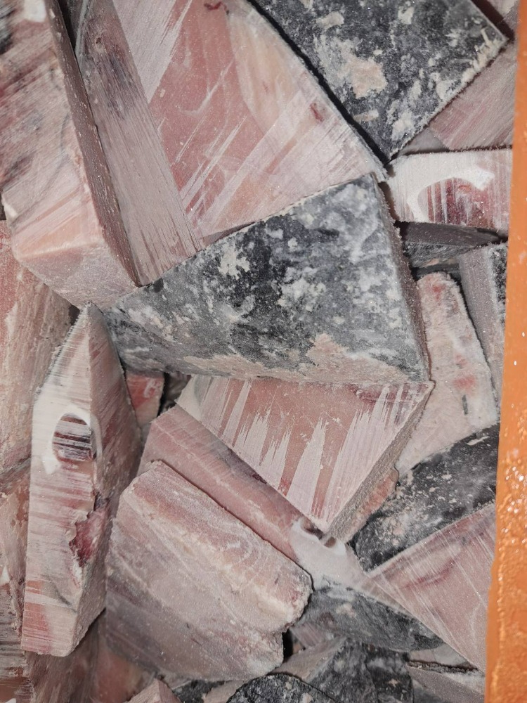 養殖南マグロ　頭スライス